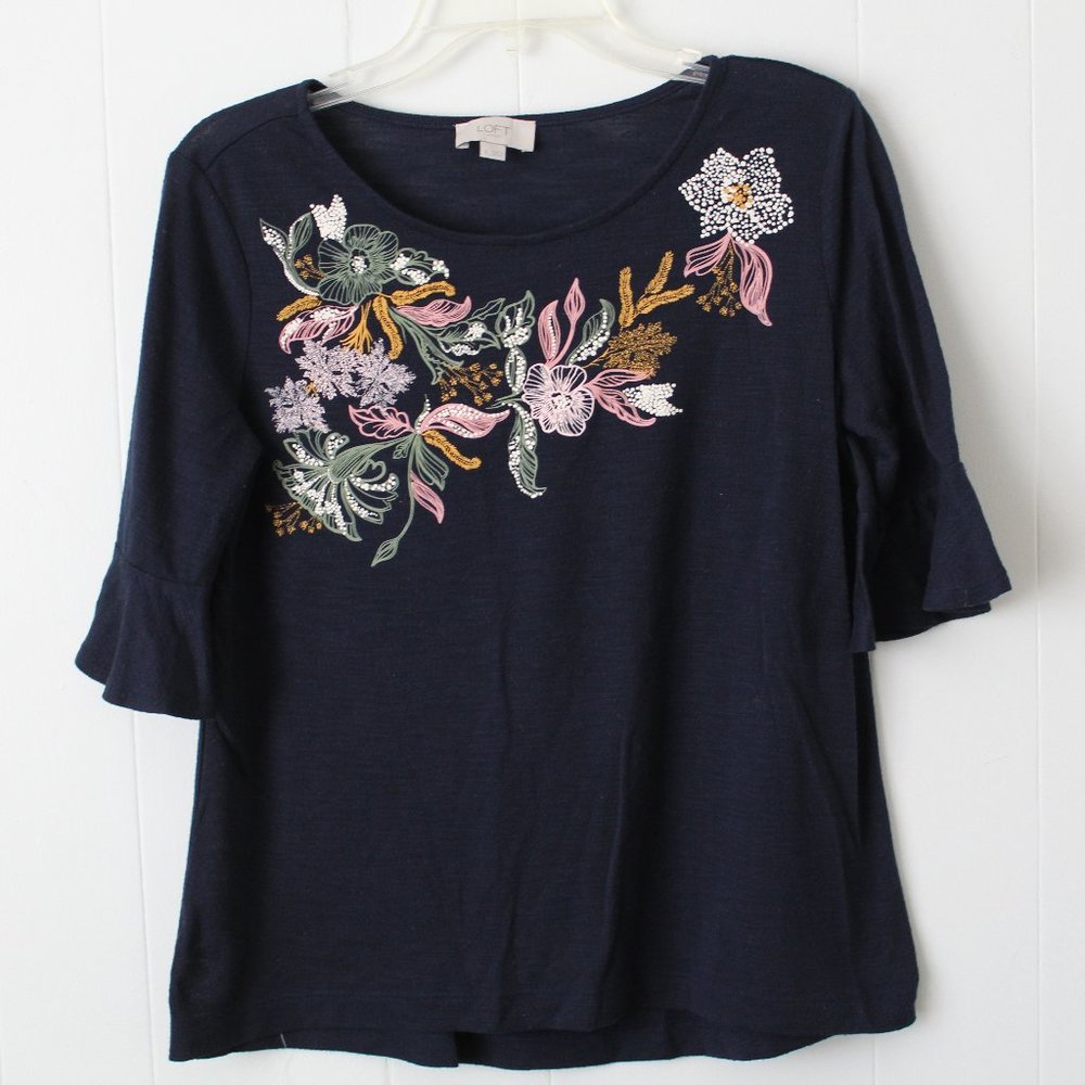 Ann Taylor Outlet Black Scoop Neck 3/4 Bell Sleeve Floral Accent Top Size Small